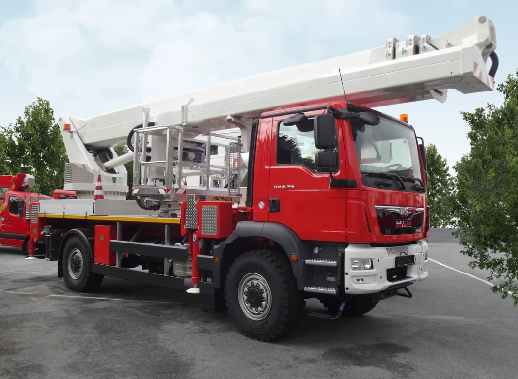 Wumag WT450 – 45M Truck Mounted Boom